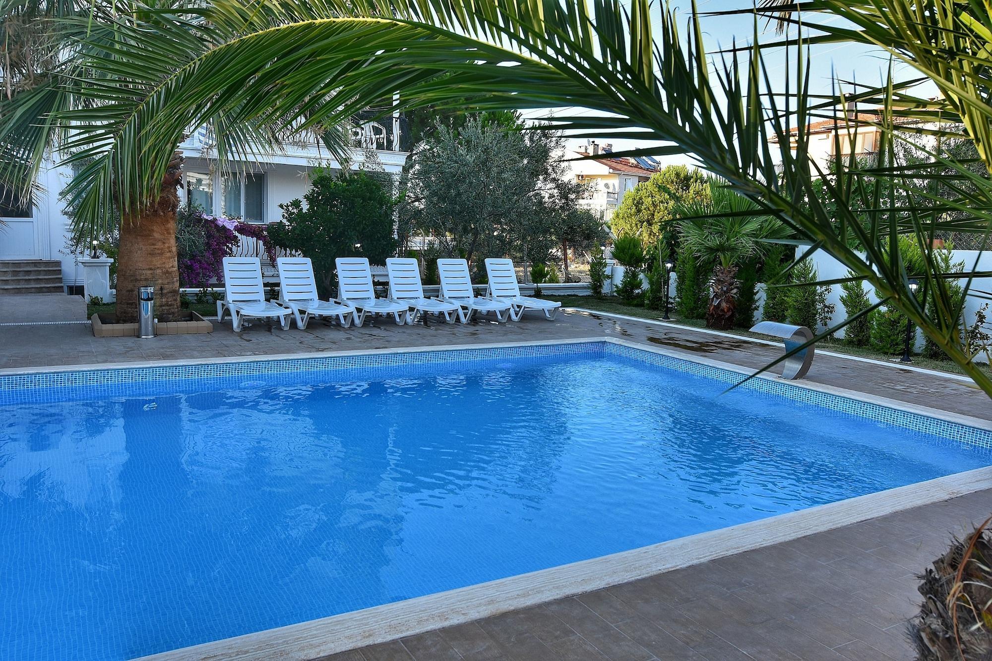 Uzunhan Hotel Ayvalik Exterior foto
