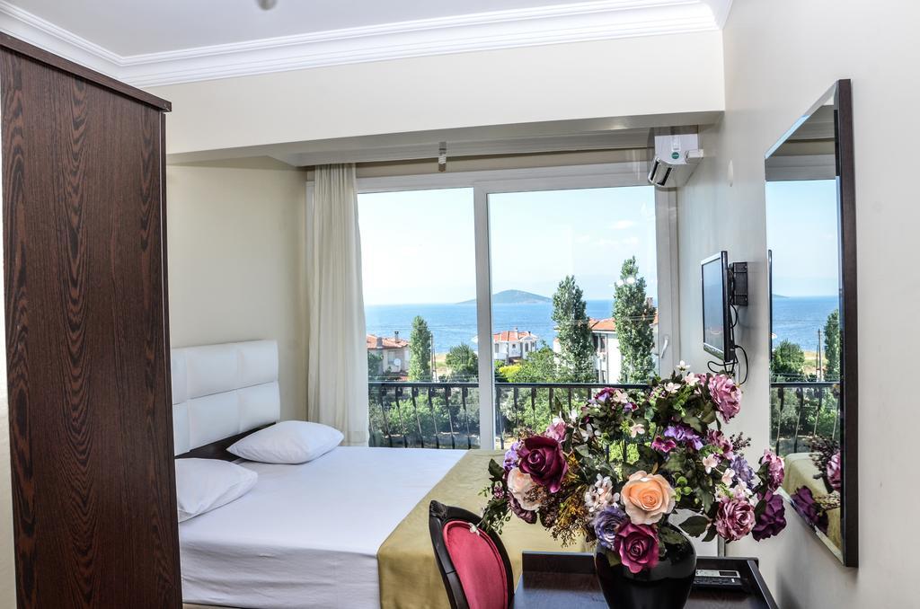Uzunhan Hotel Ayvalik Quarto foto