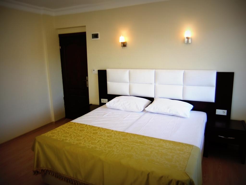 Uzunhan Hotel Ayvalik Exterior foto