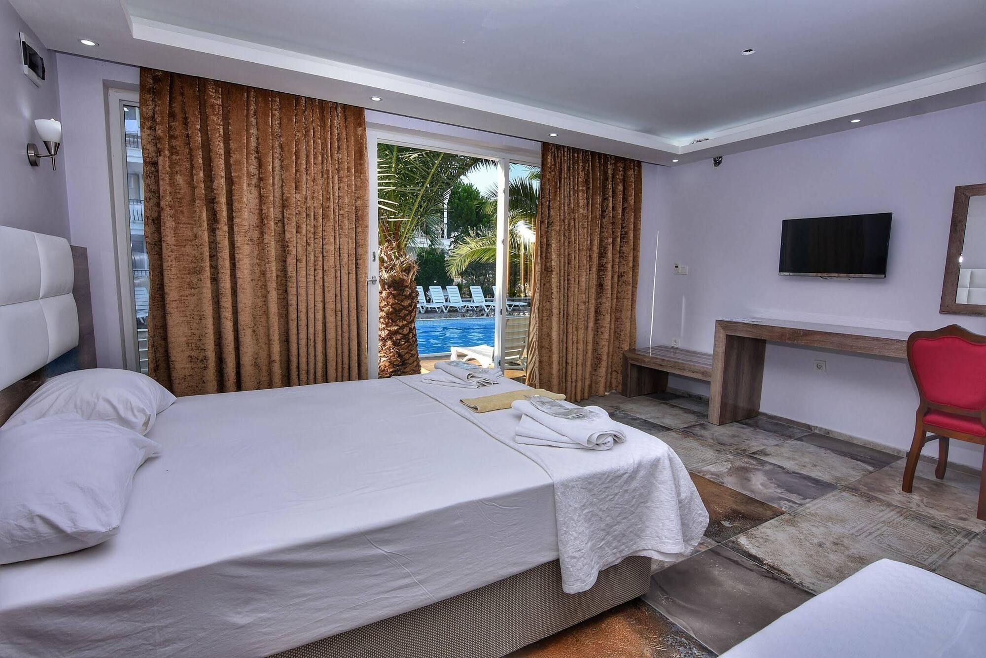 Uzunhan Hotel Ayvalik Exterior foto